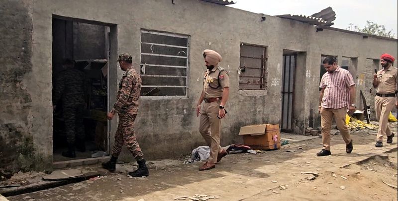 ਗ਼ੈਰ-ਕਾਨੂੰਨੀ ਪਟਾਕਾ ਫੈਕਟਰੀ ’ਚ ਧਮਾਕਾ, ਨੌਜਵਾਨ ਦੀ ਮੌਤ