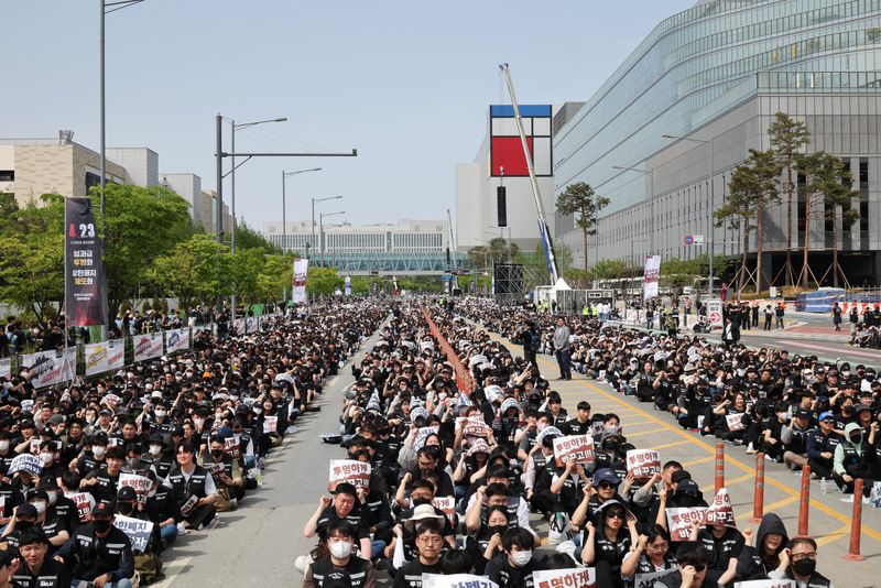 Samsung Workers ਵੱਲੋਂ strike ਦੀ ਧਮਕੀ