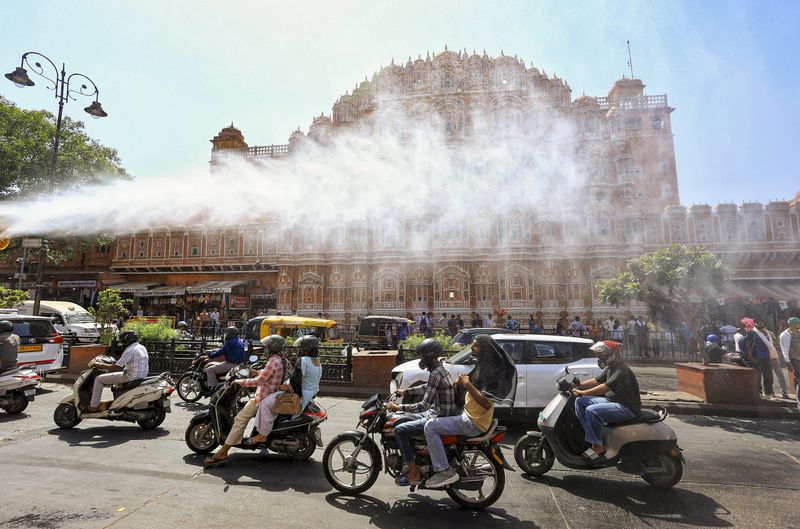 ਕਮਜ਼ੋਰ ਵਰਗਾਂ ਨੂੰ ਗਰਮੀ ਤੋਂ ਬਚਾਉਣ ਲਈ ਕਦਮ ਚੁੱਕਣ ਦੇ ਨਿਰਦੇਸ਼