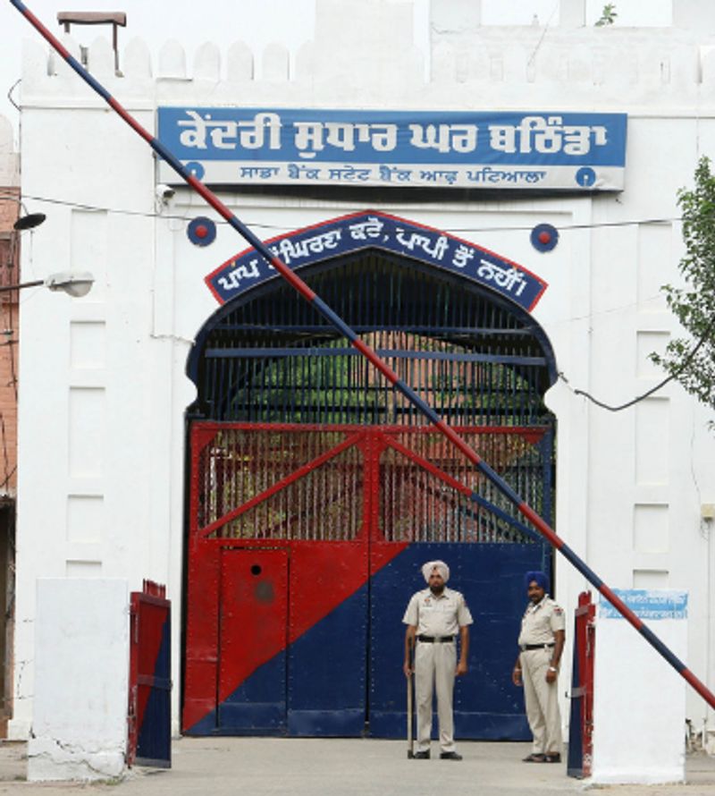 ਕੇਂਦਰੀ ਜੇਲ੍ਹ ‘ਚ ਤਾਇਨਾਤ ਲੈਬ ਟੈਕਨੀਸ਼ੀਅਨ ਹੈਰੋਇਨ ਸਮੇਤ ਗ੍ਰਿਫ਼ਤਾਰ