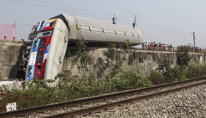 ਉੱਜੈਨੀ Express ਦੇ ਤਿੰਨ ਡੱਬੇ ਲੀਹੋਂ ਲੱਥੇ