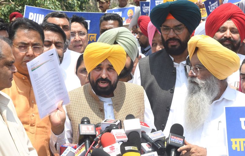 ਦਲ ਬਦਲੀ ਖ਼ਿਲਾਫ਼ ਮੁਰਮੂ ਨੂੰ ਮਿਲੇ Bhagwant Mann