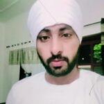 ਸੇਵਾਮੁਕਤ ਫ਼ੌਜੀ ਨੇ ਪੁੱਤ ਨੂੰ ਗਲੀ ’ਚ ਦੌੜਾ ਕੇ ਗੋਲੀਆਂ ਨਾਲ ਭੁੰਨਿਆ, ਬਾਅਦ ਵਿੱਚ ਜ਼ਹਿਰ ਖਾ ਕੀਤੀ ਖ਼ੁਦਕੁਸ਼ੀ