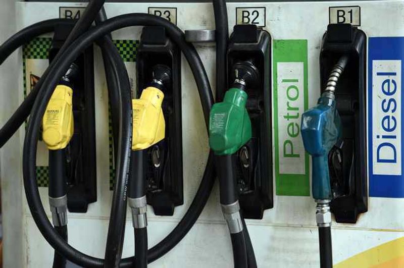 Petrol Price Hike: ਪੈਟਰੋਲ ਅਤੇ ਡੀਜ਼ਲ ਦੀਆਂ ਦਰਾਂ ‘ਚ ਵੱਡਾ ਉਛਾਲ 4 ਸਾਲਾਂ ਬਾਅਦ ਟੁੱਟਿਆ ਤੇਲ ਕੀਮਤਾਂ ਦਾ ‘ਫ੍ਰੀਜ਼’