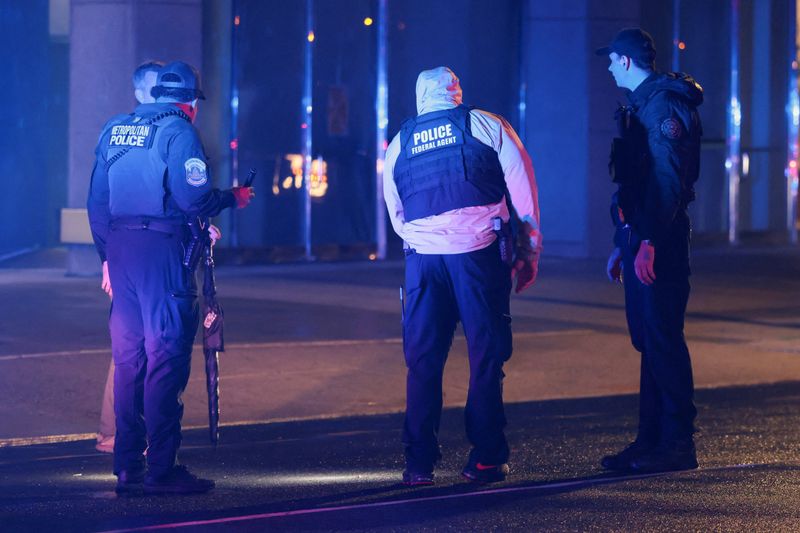 White House Shooting: ਵ੍ਹਾਈਟ ਹਾਊਸ ਨੇੜੇ ਚੈੱਕਪੁਆਇੰਟ ’ਤੇ ਗੋਲੀਬਾਰੀ ਕਰਨ ਵਾਲੇ ਸ਼ੱਕੀ ਦੀ ਪੁਲੀਸ ਹਮਲੇ ’ਚ ਮੌਤ