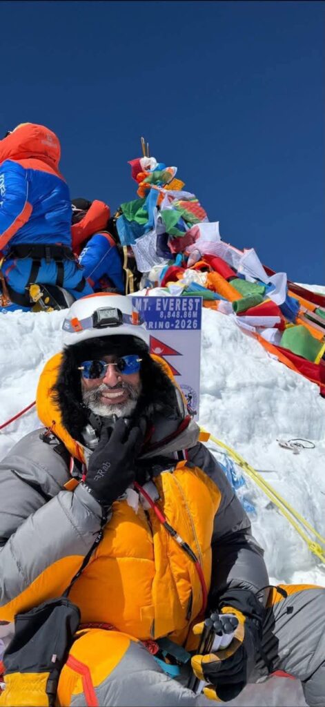 Mount Everest ਫਤਿਹ ਕਰਨ ਵਾਲੇ ਪਹਿਲਾ ਕੈਨੇਡੀਅਨ ਪੰਜਾਬੀ ਬਣਿਆ Ajaypal Singh Dhaliwal, ਮੌਤ ਨੂੰ ਮਾਤ ਦੇ ਕੇ ਪਰਤੇ ਸੁਰੱਖਿਅਤ