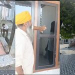 ਬੇਅਦਬੀ ਮਾਮਲਾ: ਧਰਮਕੋਟ ’ਚ ਵੱਡੀ ਘਟਨਾ ਟਲੀ; ਸ਼ੀਸ਼ਾ ਤੋੜ ਕੇ ਸੁਖ ਆਸਣ ਅਸਥਾਨ ਤੱਕ ਪੁੱਜਾ ਨੌਜਵਾਨ ਕਾਬੂ
