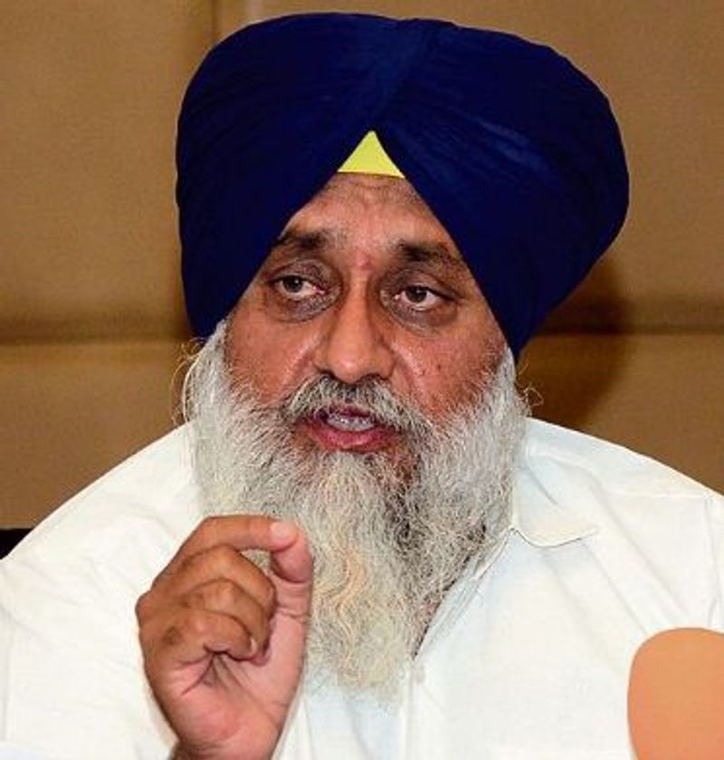 AAP ਨੇ ਉੱਚ ਅਹੁਦਿਆਂ ’ਤੇ ਬਾਹਰੀ ਲੋਕ ਬਿਠਾਏ: Sukhbir Badal