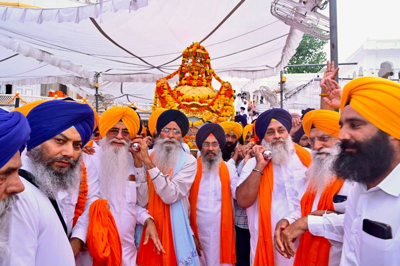ਮੀਰੀ ਪੀਰੀ ਦਿਵਸ ਮੌਕੇ ਖਾਲਸਾ ਮਾਰਚ ਆਰੰਭ; ਜਥੇਦਾਰ ਵੱਲੋਂ ਬਾਹਰੀ ਤੇ ਅੰਦਰੂਨੀ ਹਮਲਿਆਂ ਵਿਰੁੱਧ ਇੱਕਜੁੱਟ ਹੋਣ ਦਾ ਸੁਨੇਹਾ
