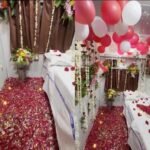 ਰੇਲ ਦਾ AC ਕੈਬਿਨ ਬਣਿਆ ‘ਹਨੀਮੂਨ ਰੂਮ’; ਫੁੱਲਾਂ ਤੇ ਗੁਬਾਰਿਆਂ ਨਾਲ ਸਜਾਵਟ ਦੀ ਵੀਡੀਓ ਵਾਇਰਲ ਹੋਣ ‘ਤੇ ਅਧਿਕਾਰੀ ਮੁਅੱਤਲ