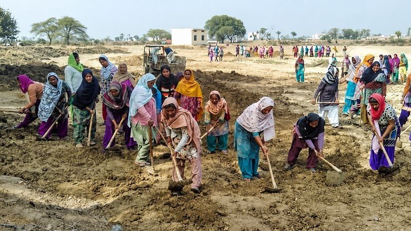 VBG Ram G Wage Increase 2026: ਇਕ ਦਿਨ ਦੀ ਮਜ਼ਦੂਰੀ 299 ਰੁਪਏ ਤੋਂ ਵੱਧ ਕੇ 327.40 ਰੁਪਏ ਹੋਈ