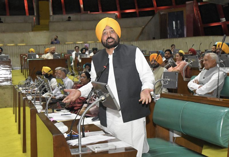 ਵਿਧਾਨ ਸਭਾ ’ਚ ਗ਼ੈਰ-ਪੰਜਾਬੀਆਂ ਨੂੰ ਨੌਕਰੀਆਂ ਦੇਣ ਦਾ ਮੁੱਦਾ ਭਖਿਆ