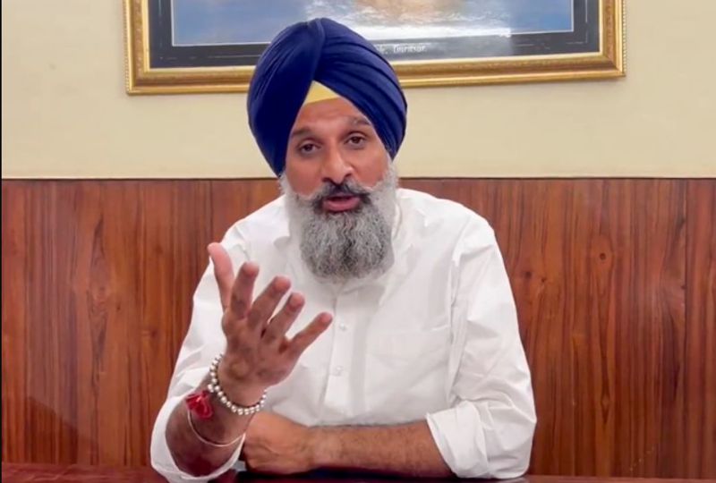 ਪੰਜਾਬ ਦੇ ਮੁੱਖ ਮੰਤਰੀ ਦਫ਼ਤਰ ਵਿੱਚ ਹੋ ਰਿਹੈ ਵੱਡੇ ਪੱਧਰ ’ਤੇ ਭ੍ਰਿਸ਼ਟਾਚਾਰ: Bikram Majithia