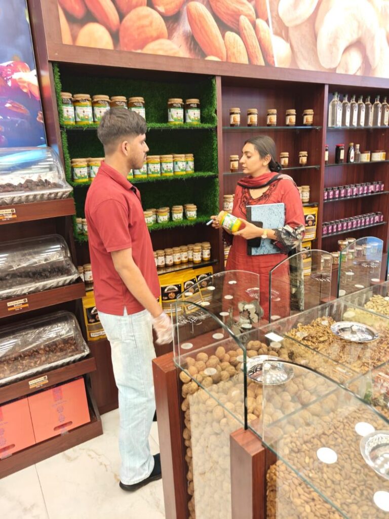 Ludhiana ’ਚ ਫੂਡ ਸੇਫ਼ਟੀ ਟੀਮ ਦੀ ਵੱਡੀ ਕਾਰਵਾਈ; ਬੇਕਰੀਆਂ, ਫਾਸਟ ਫੂਡ Outlet ’ਤੇ ਚਲਾਨ; ਗੈਰ-ਕਾਨੂੰਨੀ ਤੰਬਾਕੂ ਜ਼ਬਤ
