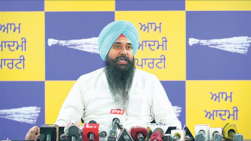 ‘GMADA ਭ੍ਰਿਸ਼ਟਾਚਾਰ ਦਾ ਅੱਡਾ’: ‘ਆਪ’ ਦੇ ਸੰਸਦ ਮੈਂਬਰ ਕੰਗ ਨੇ ਗਮਾਡਾ ਦੀ ਕਾਰਵਾਈ ’ਤੇ ਸਵਾਲ ਚੁੱਕੇ; CM ਦਾ ਦਖ਼ਲ ਮੰਗਿਆ