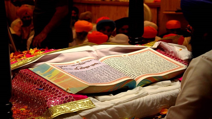 ਸ੍ਰੀ ਗੁਰੂ ਗ੍ਰੰਥ ਸਾਹਿਬ ਜੀ—ਸਮੁੱਚੀ ਮਨੁੱਖਤਾ ਨੂੰ ਰੁਸ਼ਨਾਉਂਦਾ ਸਦੀਵੀ ਚਾਨਣ