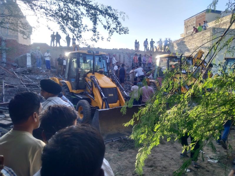 Ambala Building Collapse: ਤੀਜੀ ਮੰਜ਼ਿਲ ਦਾ ਲੈਂਟਰ ਪਾਉਂਦਿਆਂ ਡਿੱਗੀ ਨਿਰਮਾਣ ਅਧੀਨ ਇਮਾਰਤ, 4 ਮਜ਼ਦੂਰਾਂ ਦੀ ਮੌਤ