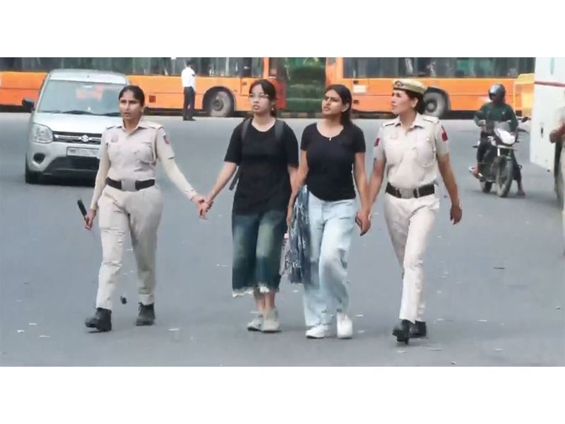 CJP Protest: ਦਿੱਲੀ ‘ਚ ਜਹਾਜ਼ ਉਤਰਨ ਤੋਂ ਬਾਅਦ ਅਭੀਜੀਤ ਦੀਪਕੇ ਸਮੇਤ ਸੀਜੇਪੀ ਦੇ ਦੋ ਹੋਰ ਆਗੂ ਹਿਰਾਸਤ ‘ਚ ਲਏ ਗਏ