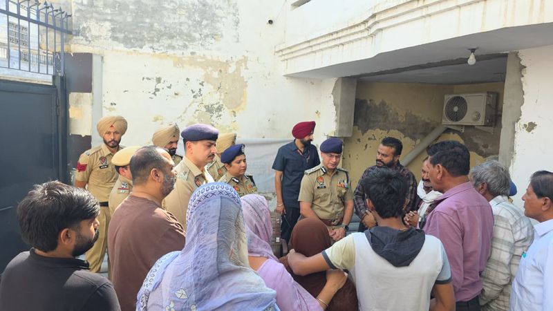 Moga Firing: ਗੋਲੀਬਾਰੀ ਦੀ ਘਟਨਾ ਤੋਂ ਬਾਅਦ ਮੋਗਾ ਪਹੁੰਚੇ ਡੀ ਜੀ ਪੀ; ਪੀੜਤ ਪਰਿਵਾਰਾਂ ਨਾਲ ਕੀਤੀ ਮੁਲਾਕਾਤ