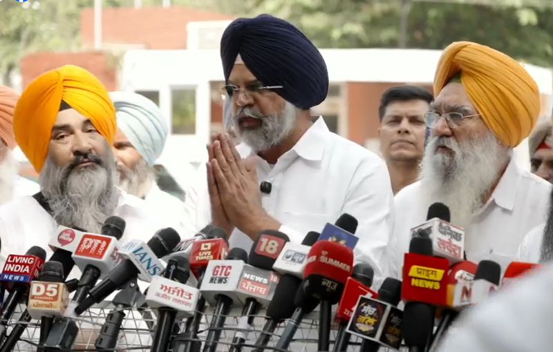 ਪਾਰਟੀ ਰਜਿਸਟਰੇਸ਼ਨ ਰੋਕਣ ਵਿਰੁੱਧ Akali Dal Waris Punjab De ਵੱਲੋਂ ਰਾਜਪਾਲ ਕਟਾਰੀਆ ਨਾਲ ਮੁਲਾਕਾਤ