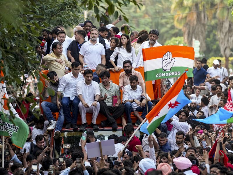 Rahul Gandhi ਸਮੇਤ ਕਈ ਆਗੂਆਂ ਖ਼ਿਲਾਫ਼ ਦੋ ਐੱਫ.ਆਈ.ਆਰ. ਦਰਜ