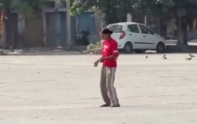 Bathinda drug Viral Video: ਬਠਿੰਡਾ ਦੀ ਦਾਣਾ ਮੰਡੀ ’ਚ ਨਸ਼ੇ ‘ਚ ਧੁੱਤ ਕੁੜੀ ਦੀ ਵੀਡੀਓ ਵਾਇਰਲ