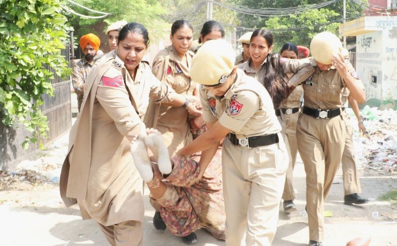 Sangrur Suicide Case: ਜਬਰੀ ਪੋਸਟ ਮਾਰਟਮ; ਜਬਰੀ ਸਸਕਾਰ