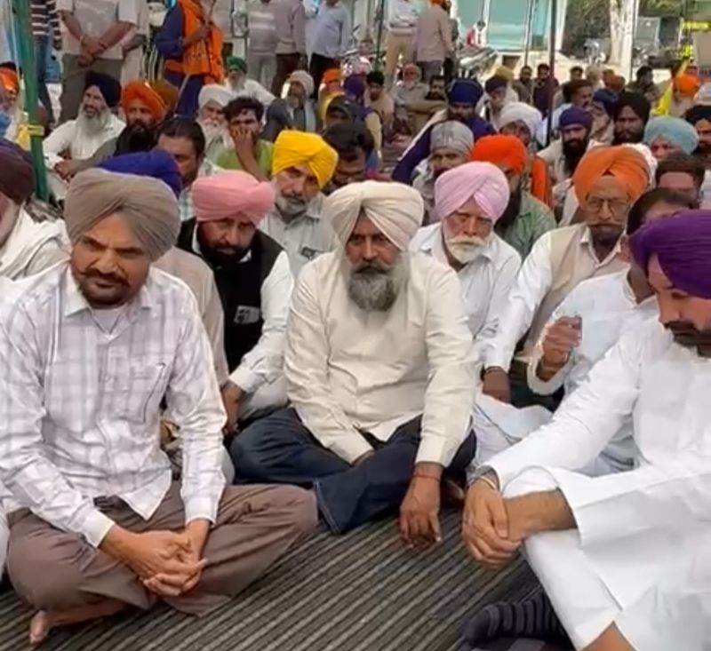 ਪਰਵਿੰਦਰ ਝੋਟਾ ਇਨਸਾਫ਼ ਮੋਰਚੇ ’ਚ ਪਹੁੰਚੇ ਪਰਗਟ ਸਿੰਘ: ਗ੍ਰਿਫ਼ਤਾਰ ਨੌਜਵਾਨਾਂ ਨੂੰ ਰਿਹਾਅ ਕਰਨ ਦੀ ਮੰਗ