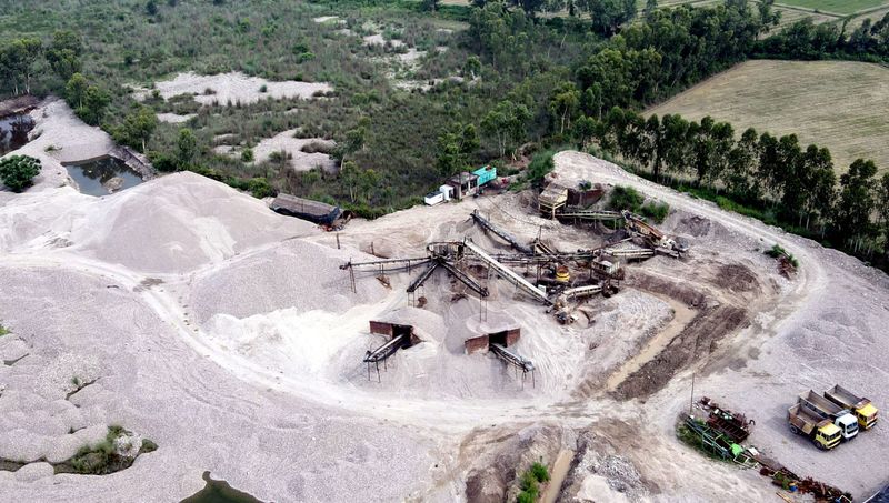 Punjab Mining: ਬਿਨਾਂ ਪ੍ਰਵਾਨਗੀ ਵਾਲੇ ਸੀਲ ਕੀਤੇ ਕਰੱਸ਼ਰ ਚੱਲੇ
